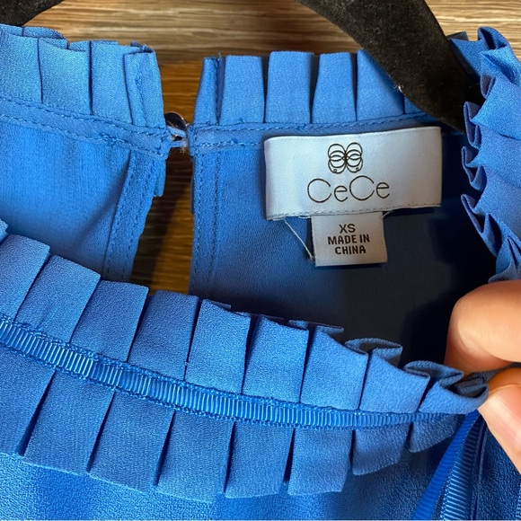 CeCe Pleated Collar Blouse NWT - Picture 4 of 9